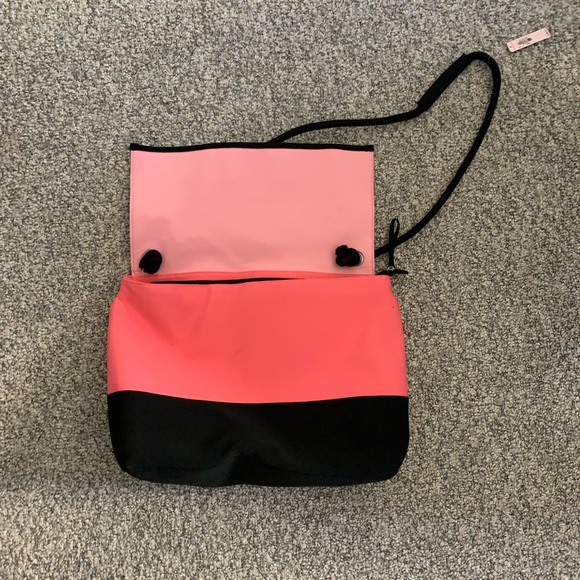 Victoria’s Secret pink color block laptop case with strap - Picture 2 of 10